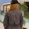 درین کت دکمه طلایی سه جیب کمربند دار