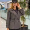 درین کت دکمه طلایی سه جیب کمربند دار
